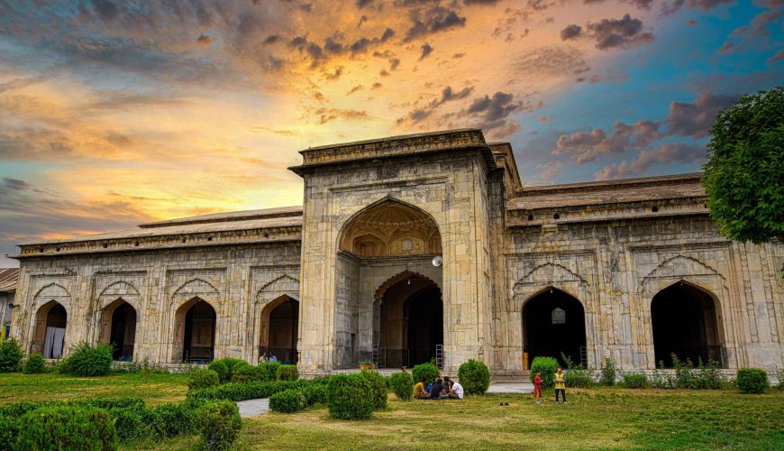 Heritage Tour KashmirBy Ahanger HOBO