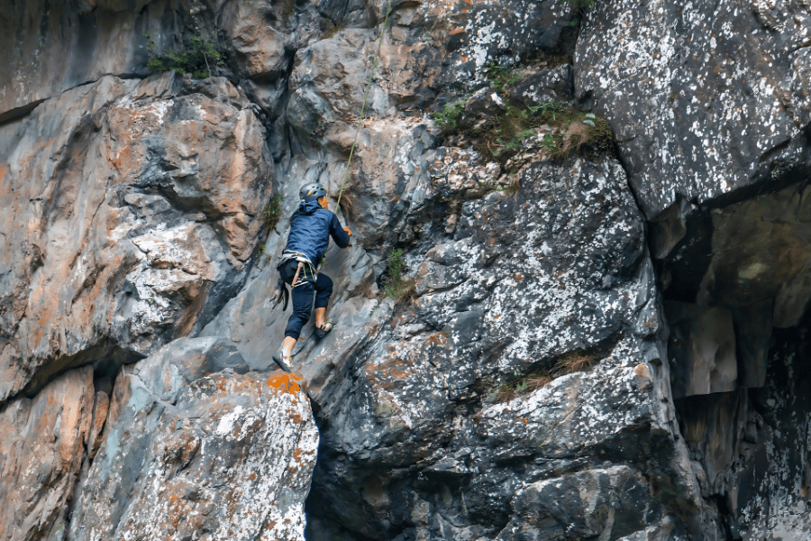 Cliff Hanging Kashmir By Ahanger HBO