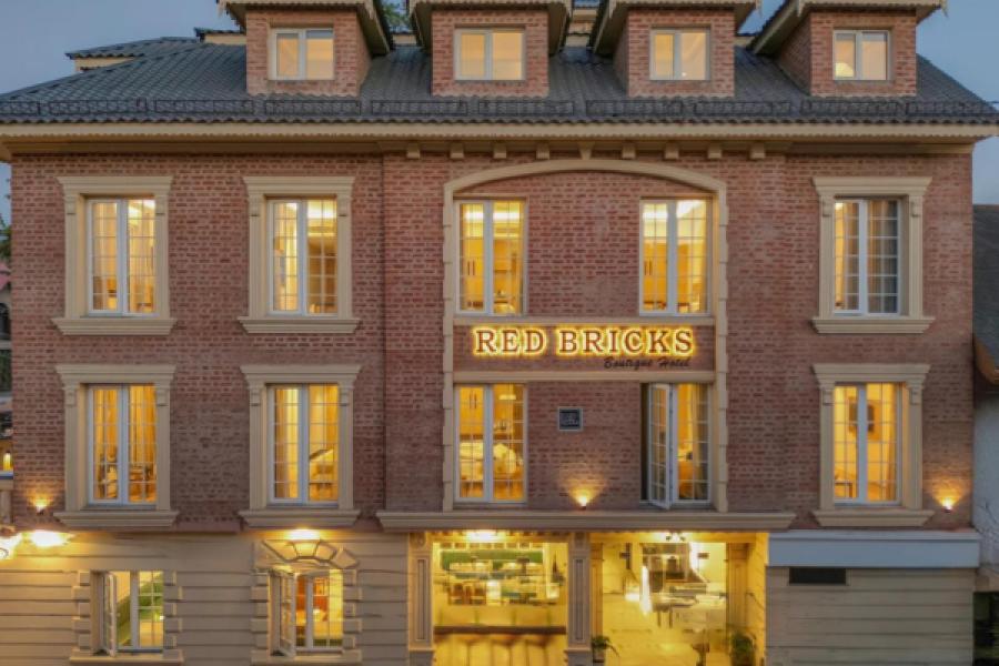 Red Bricks Hotel